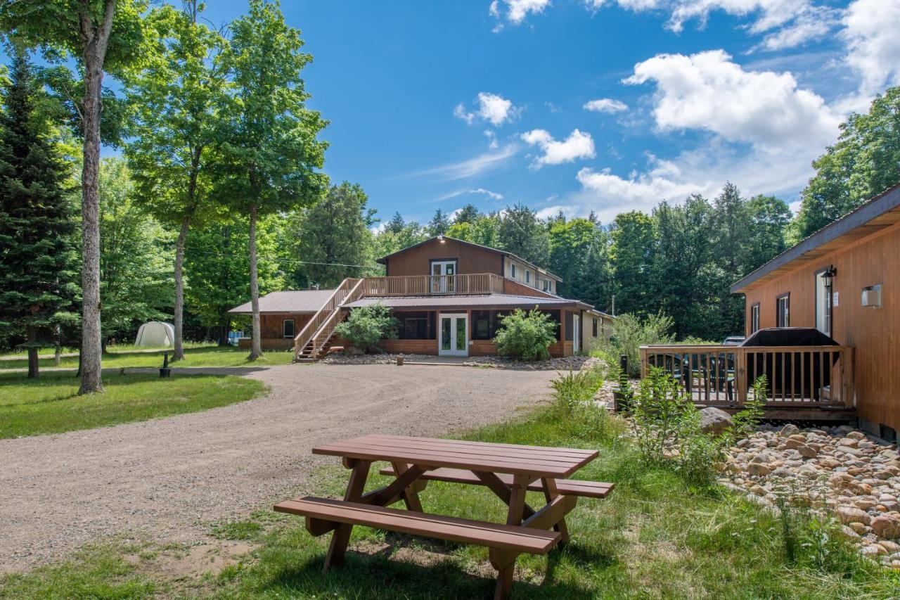 Algonquin Madawaska Lodge Cottage Glamping Cabins Exterior foto